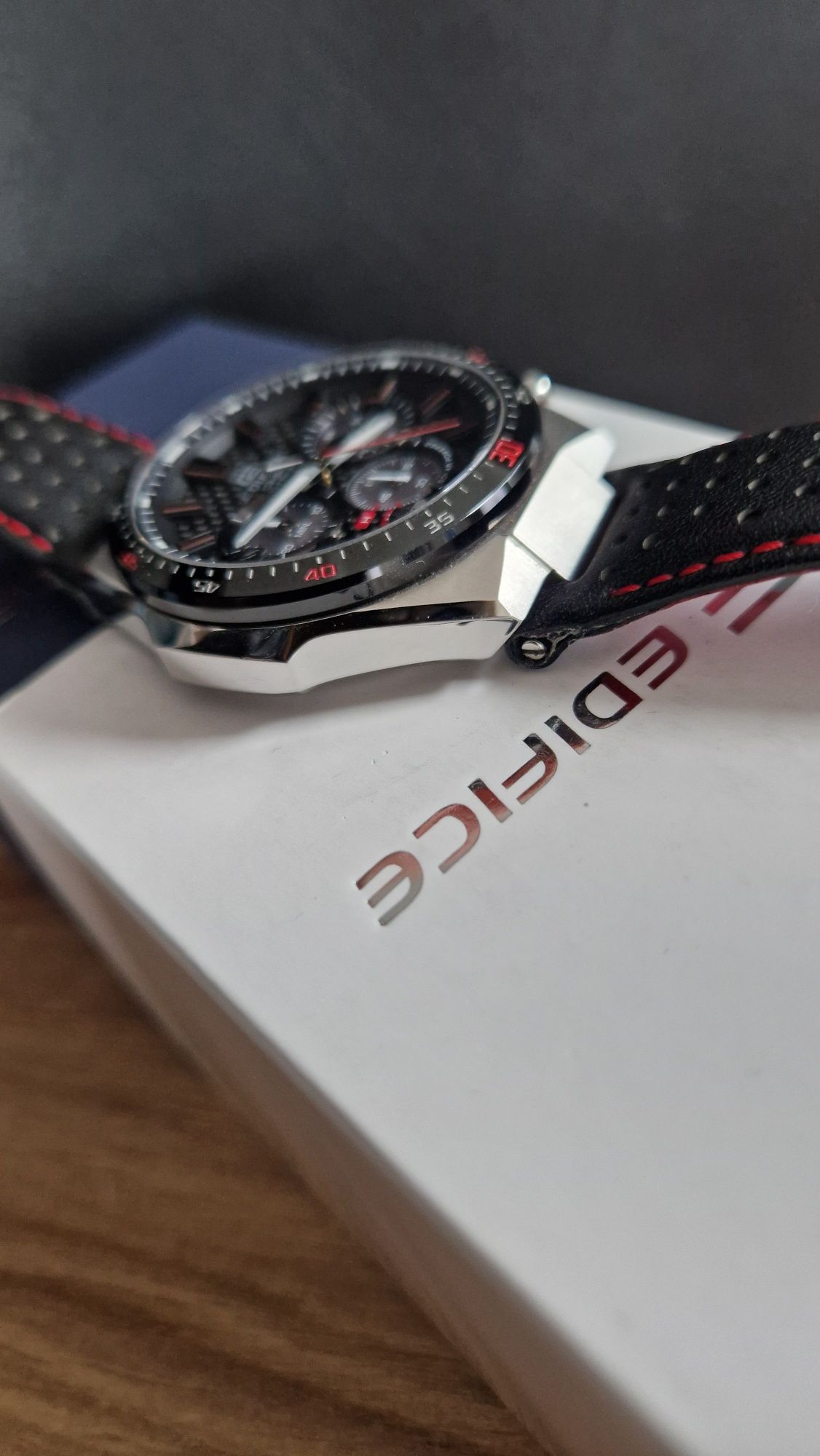 Zegarek Casio Edifice EFS-S520 solar szafirowe szkło
