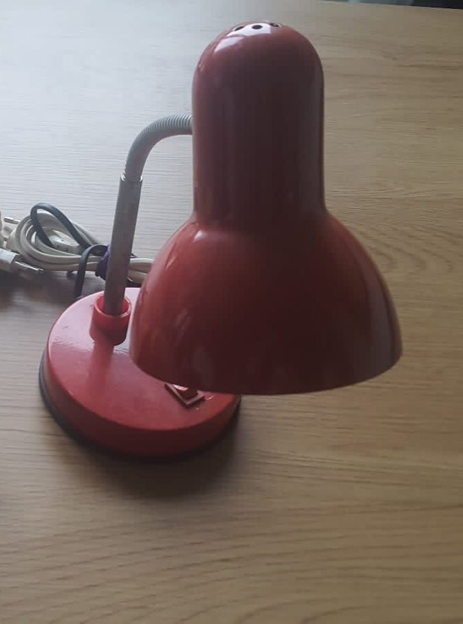 Lampka prl biurkowa czerwona vintage