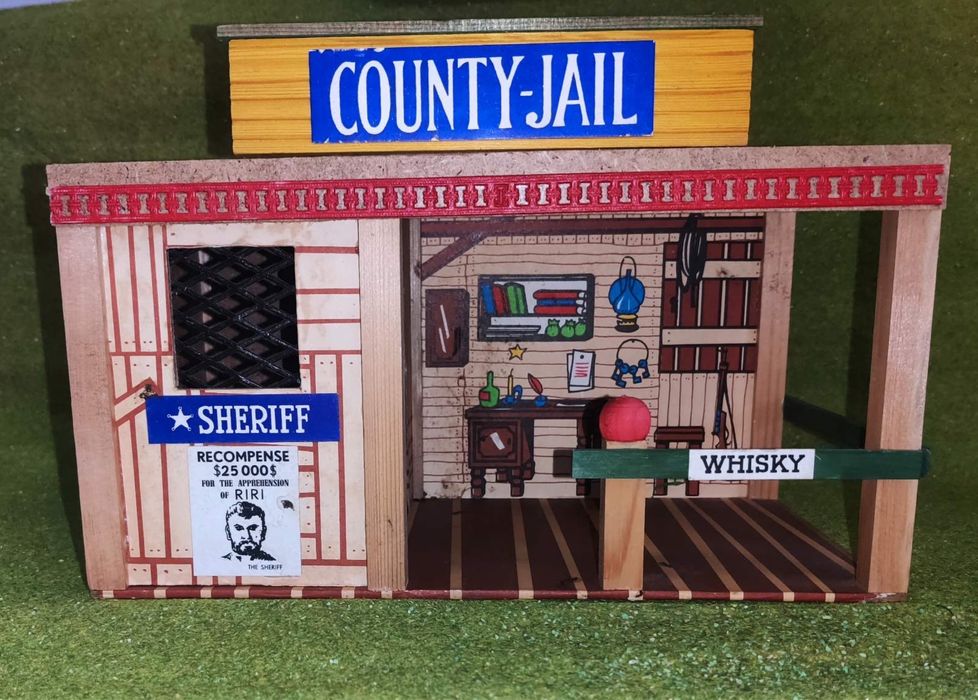 Будиночок до фігурок ндр