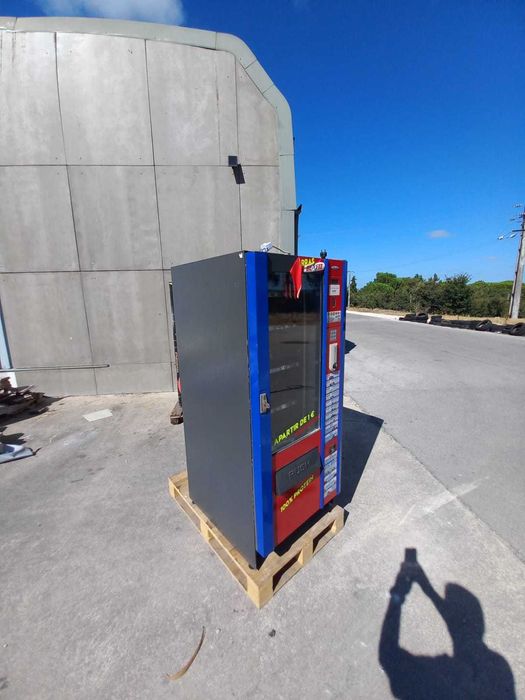 3 Máquinas de Vending – Funcionam perfeitamente