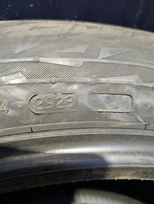 Продам комплект шин 255/55-20 Nokian snowproof 2