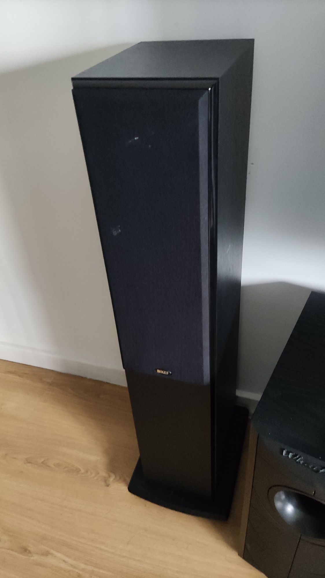 Par de colunas Hi Fi Kef C5 com Sub bass Wharfedale
