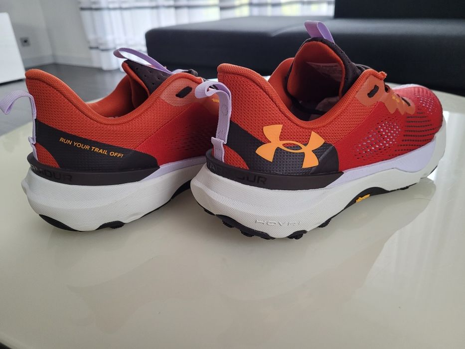 Buty Under Armour UA U Infinite Pro Trail - pomarańczowe 42.5