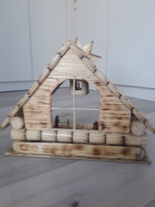 Szopka bożonarodzeniowa wyk.z ok 2700 zapałek