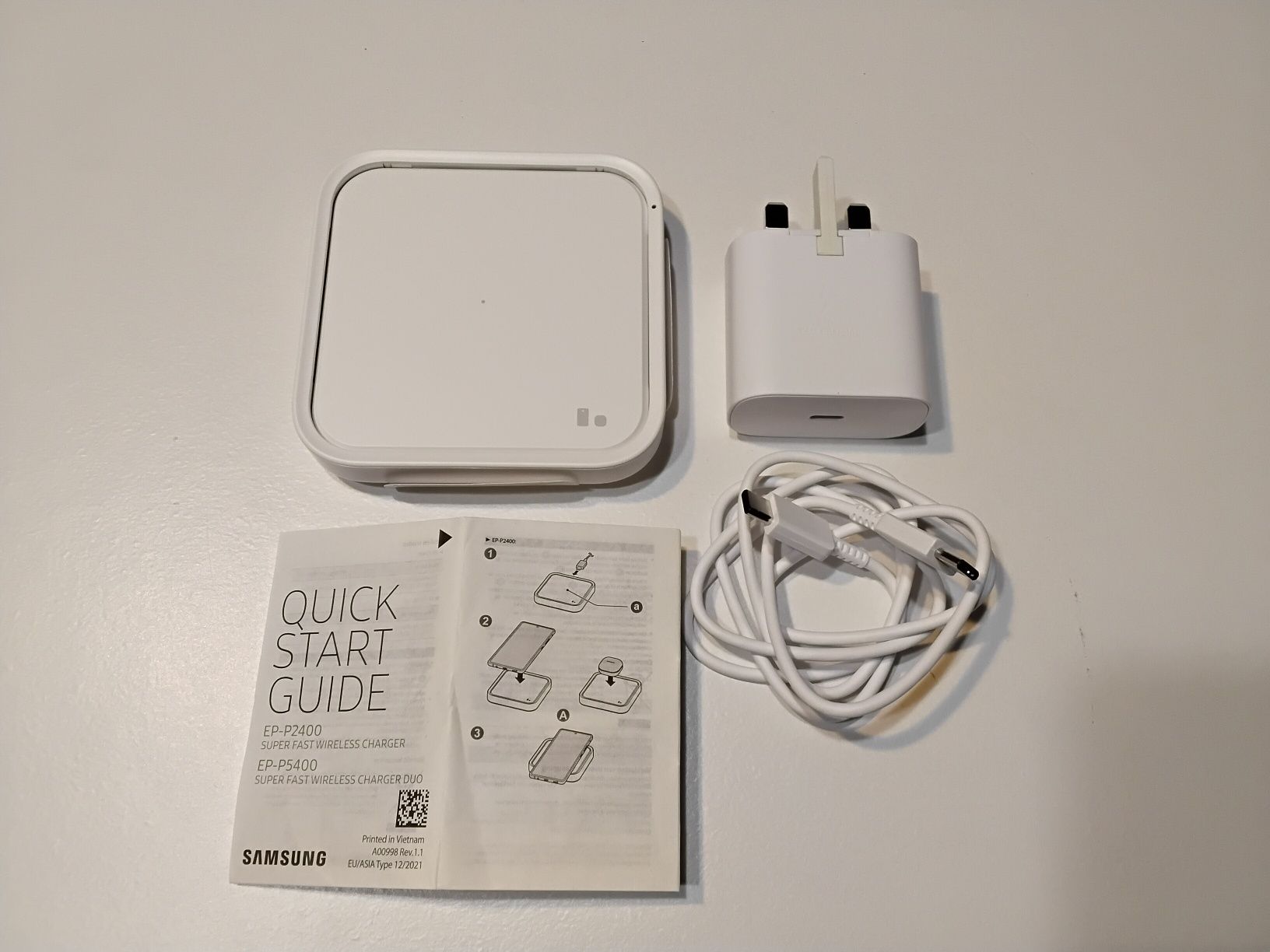 Samsung ładowarka indukcyjna Super Fast Wireless Charger