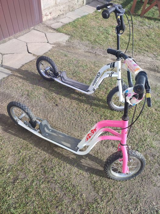 Hulajnoga na dużych pompownych kolach