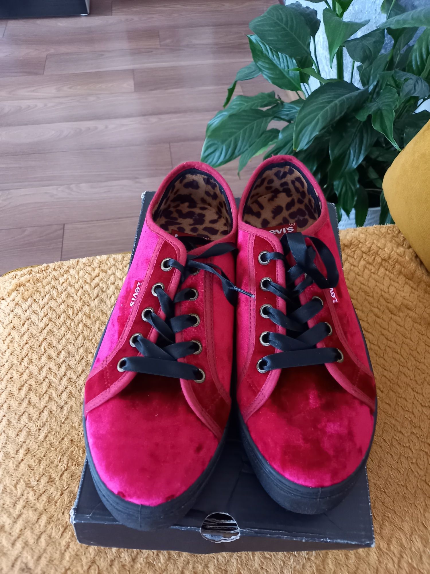 Okazja Trampki Lewis 38