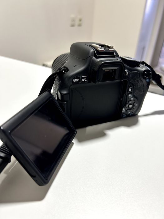Canon EOS 600D em Excelente Estado + Extras