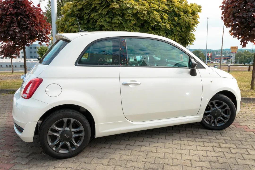Fiat 500 Samochód FIAT 500 Hey Google 1,0 Hybrid 70KM