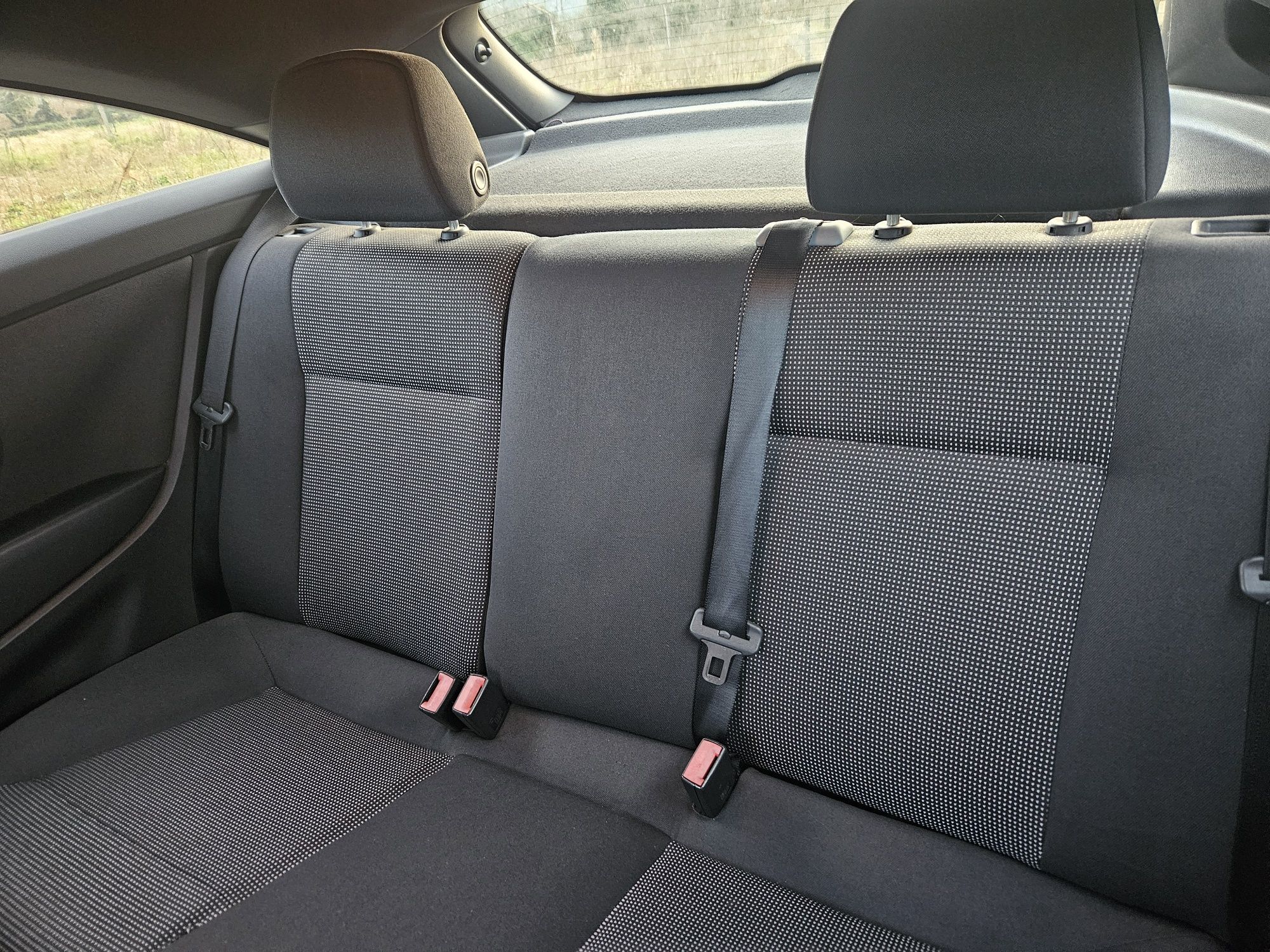 Opel Astra GTC 1.3 cdti 70€/Mês