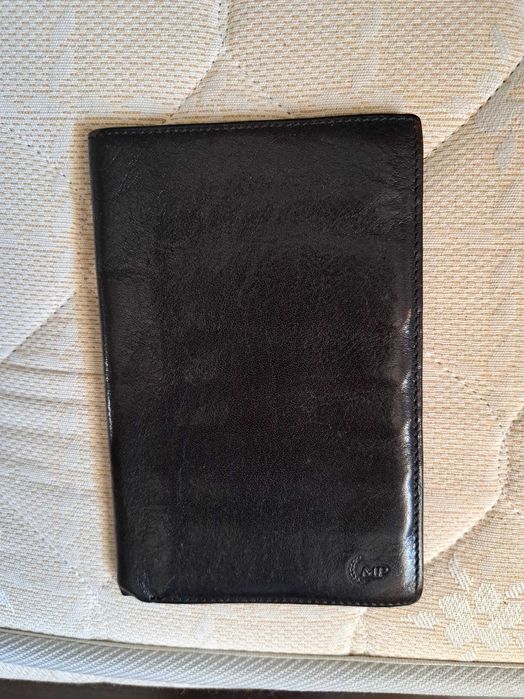 Carteira cabedal em bom estado