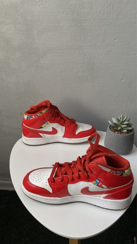 Air jordan 1 mid SE кросівки