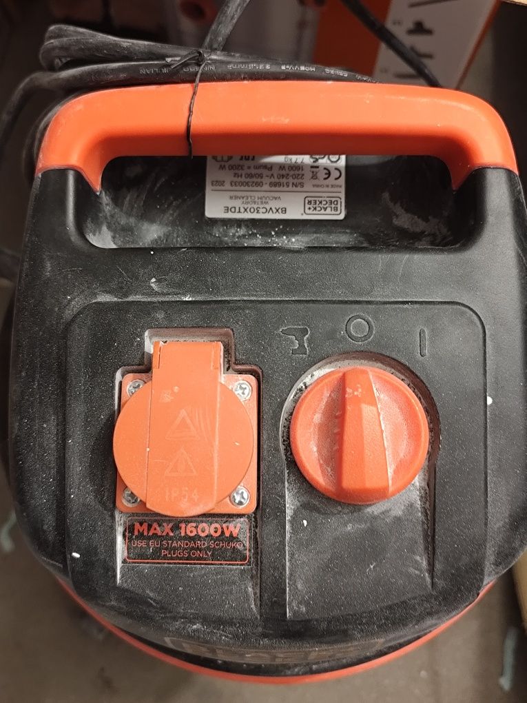 Sprzedam odkurzacz BLACK+DECKER