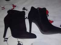 Botins pretos novos camurcite