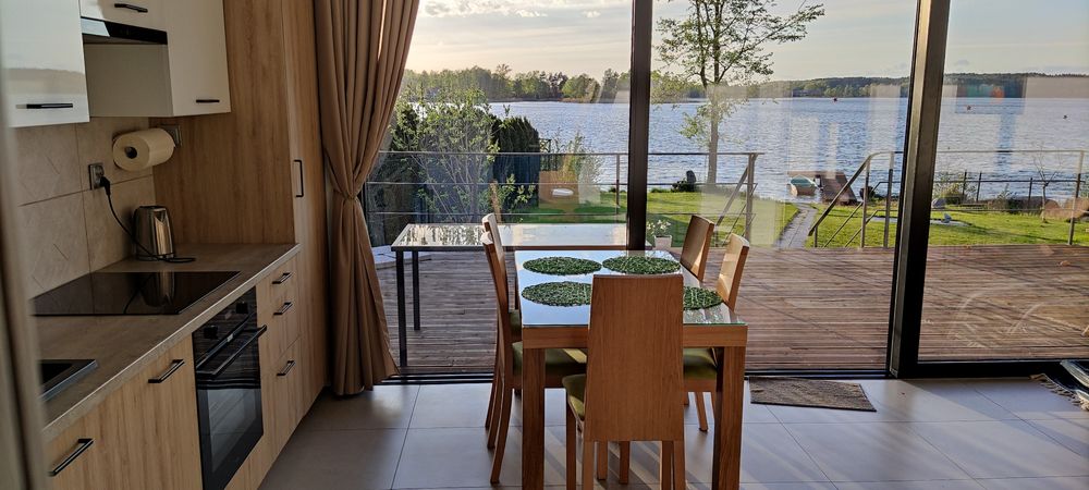 Mazury domek całoroczny nad jeziorem Dorotowo Majdy własna plaża molo