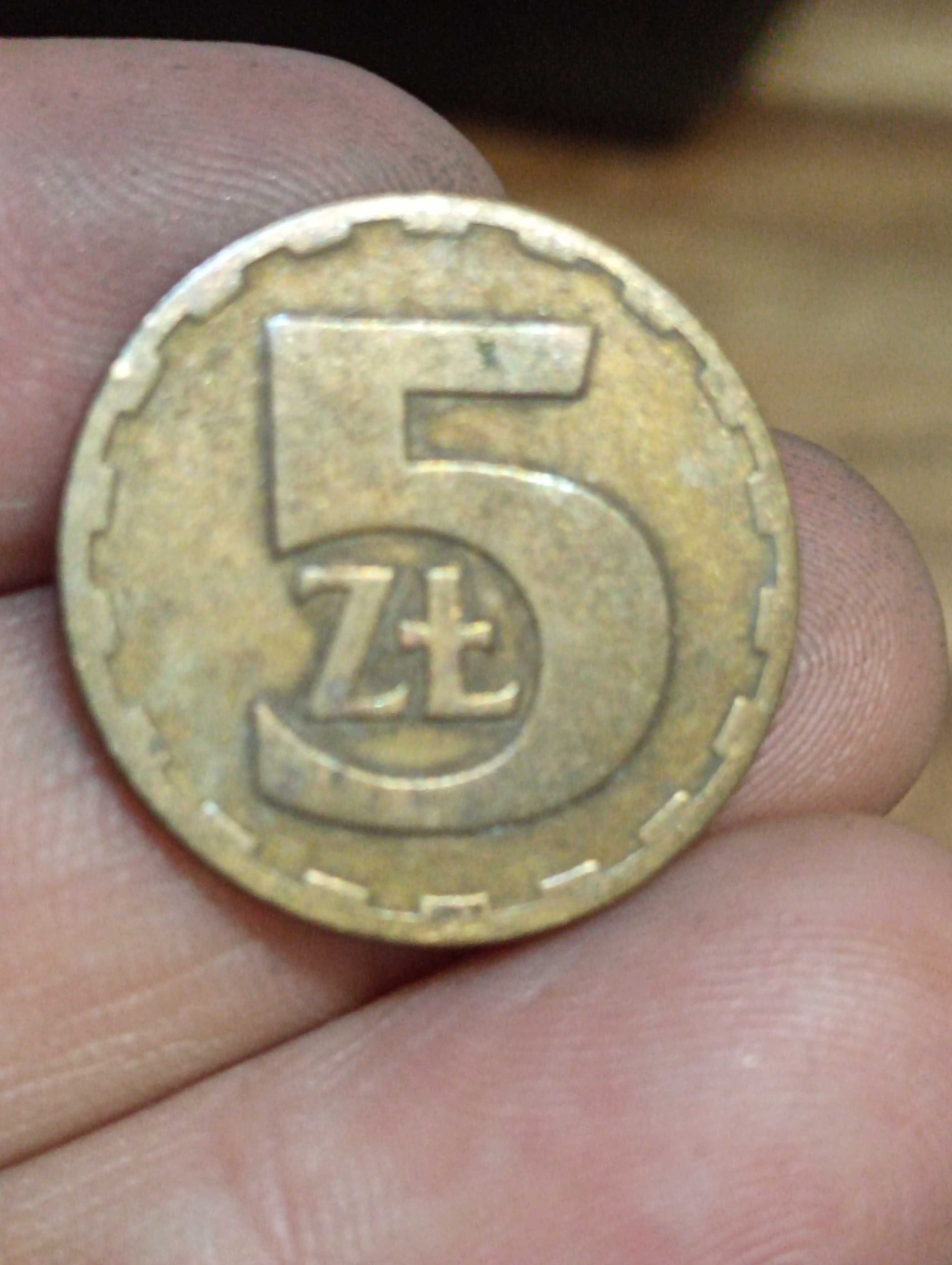 Sprzedam monete 5 zl 1975 bez znaku mennicy