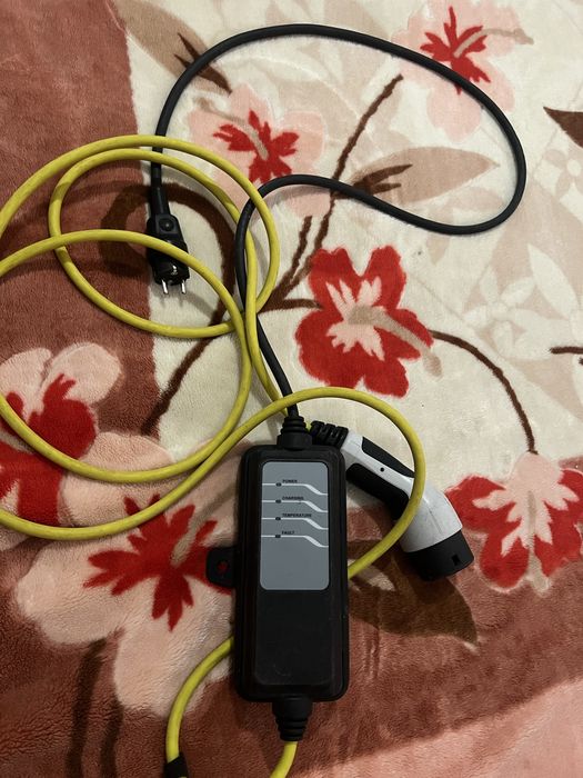 Carregador para carro eletricos como novo