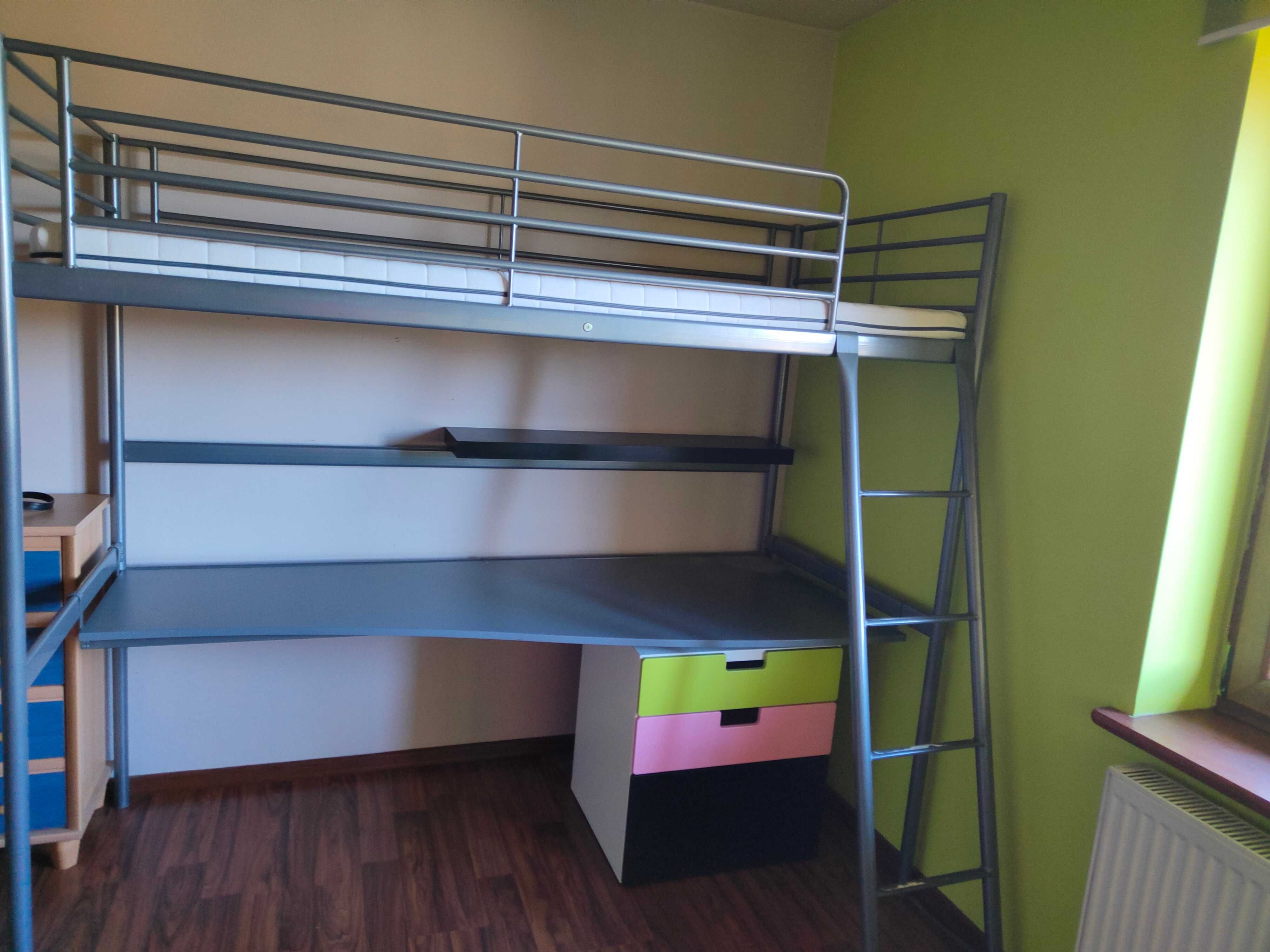 IKEA łóżko SVÄRTA plus materac, biurko i komoda, szarostalowy.