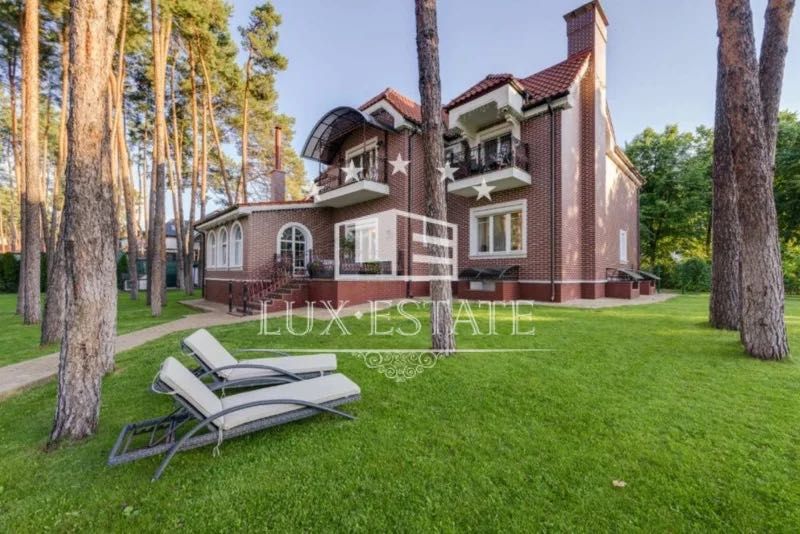 Оренда  шикарного будинку в закритому КГ Французьке містечко