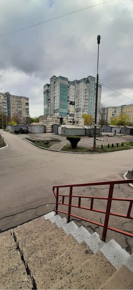 Продам на Пятом Заречном Четырехкомнатную квартиру с электро отопл.