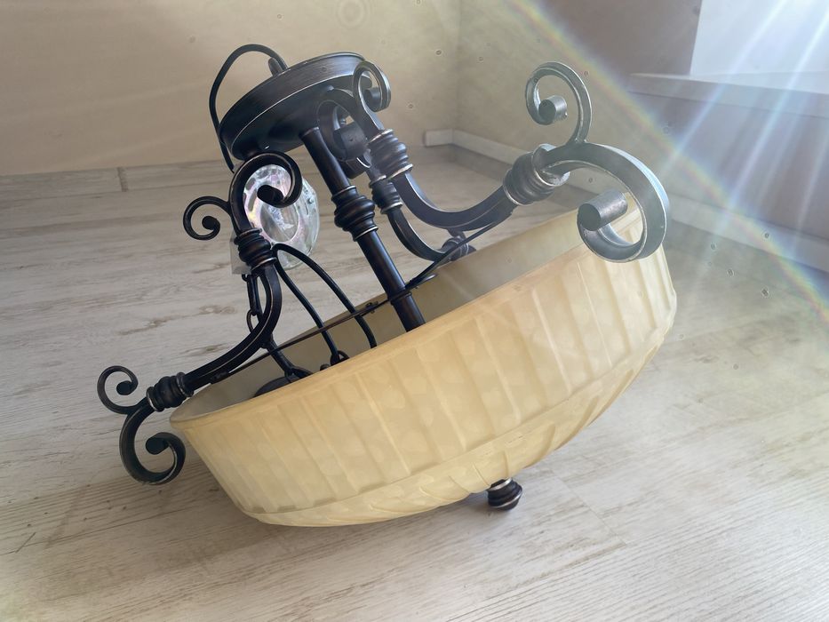 Люстра класична