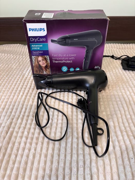 Фен Philips DryCare ThermoProtect HP8230