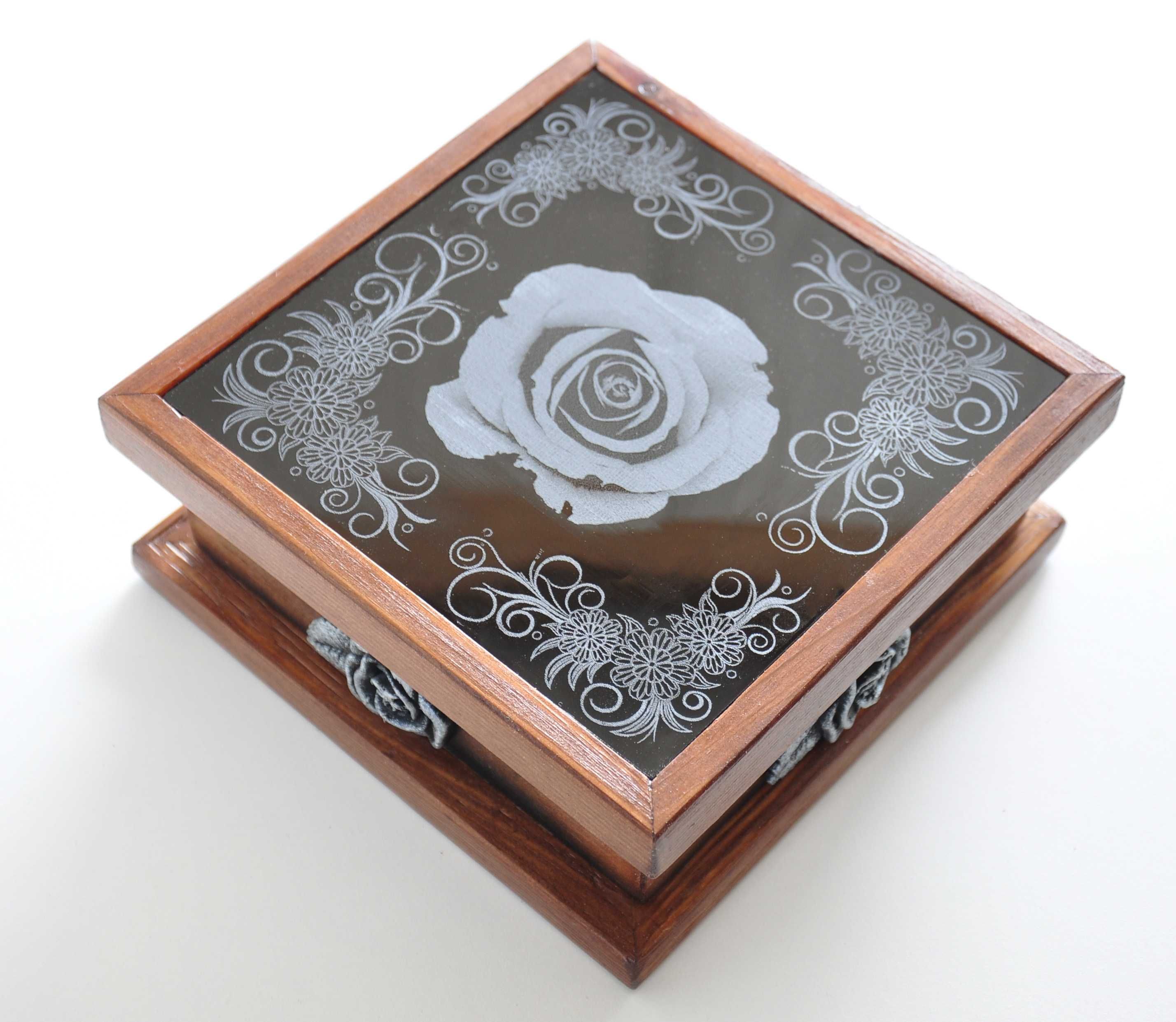 Caixa em madeira para joias - artesanato floreal rosas flor folhas