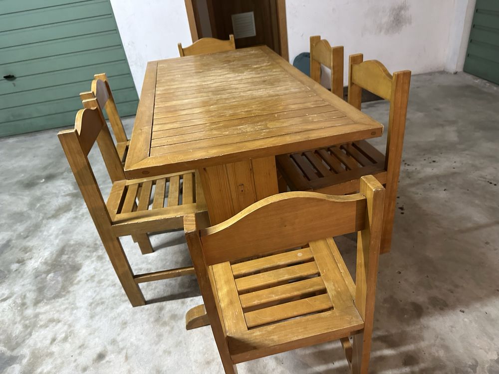 Mesa rustica com 6 cadeiras