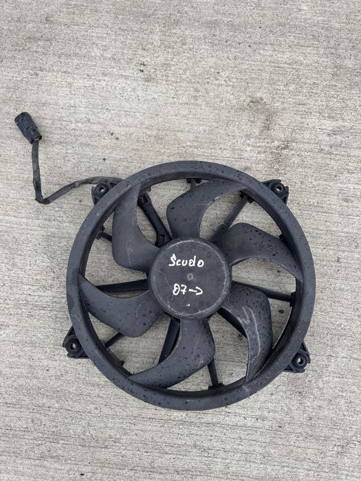 Радіатор дифузор передня панель вентилятор Fiat Scudo Doblo Fiorino