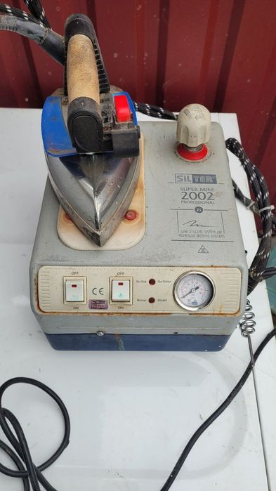 Утюг з парогенератором Silter