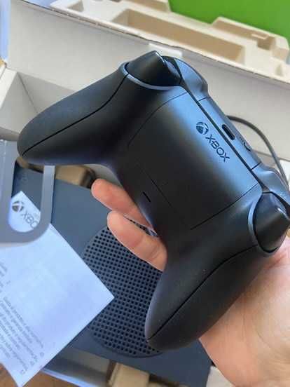 Xbox Series S 1 TB SSD stan bardzo dobry