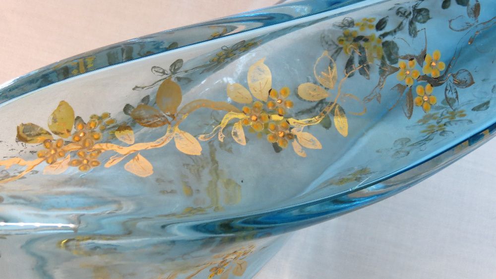 Jarra em vidro em tons de azul com esmaltes a dourado