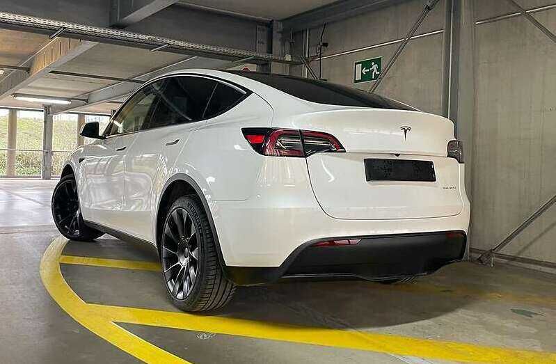 Tesla Model Y 2023 із США
