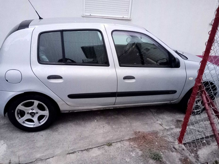 Renault Clio 2004