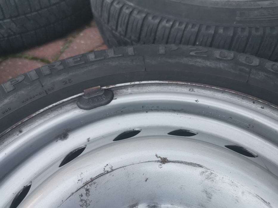 Opony x4 Pirelli Debica 145/70/R13 felgi  Fiat 4,50Bx13Hx36,5 4x98x58