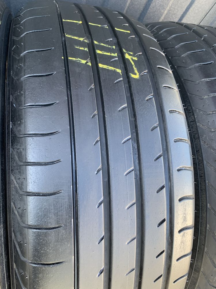 Шины летние 235/55/20 Yokohama Advan V105