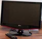 Sprzedam ; TV LG 23 cale z monitorem  wejścia USB , HDMI , VGA i DVI .