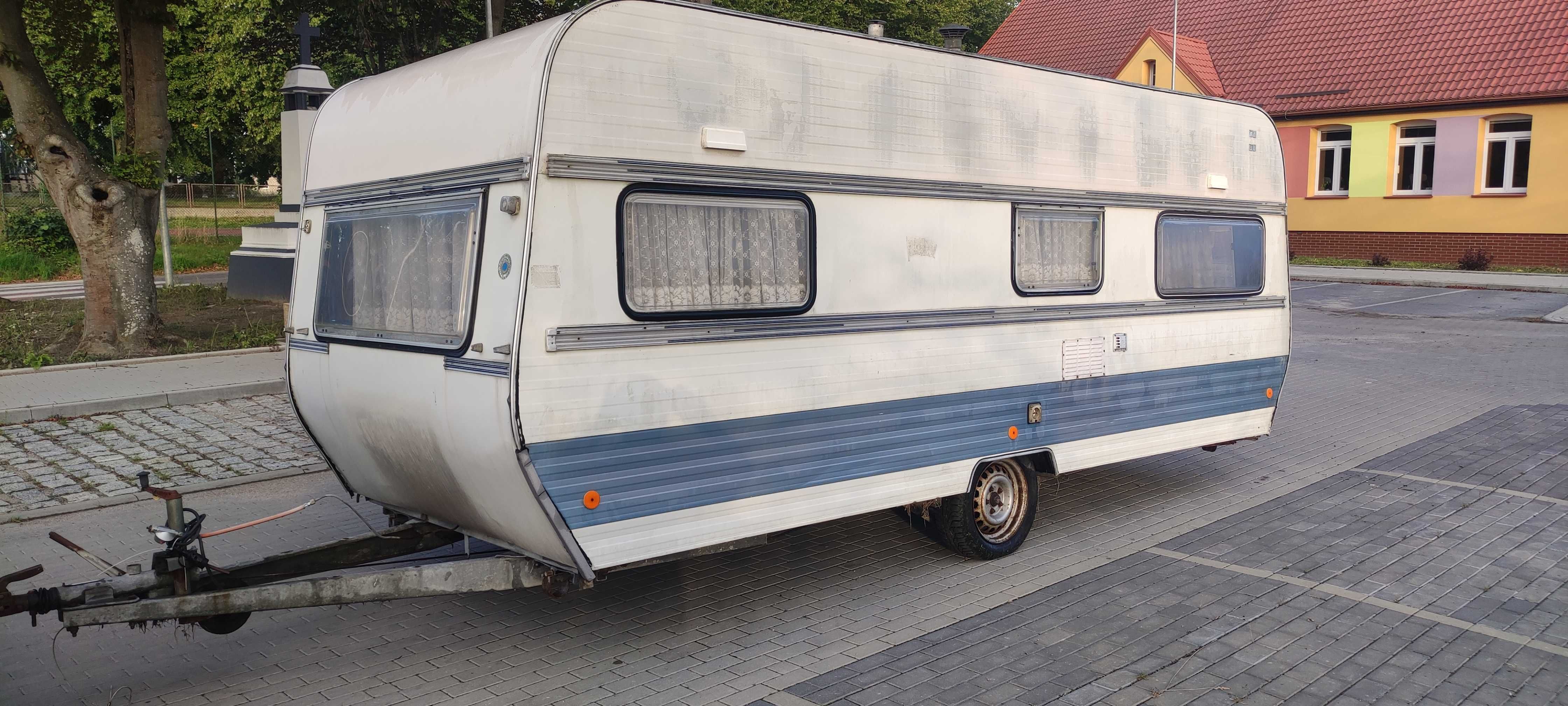 Przyczepa na działkę budowę jezioro 5.5m-4os przedsionek