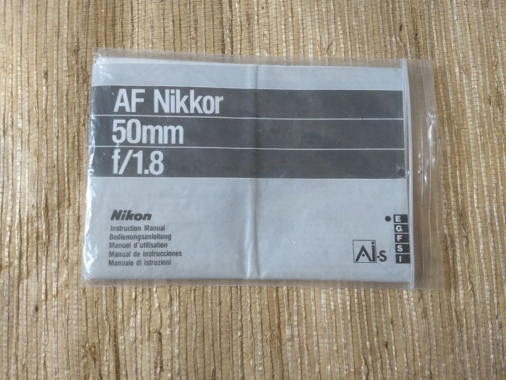 Lente Nikkor 50mm f/1.8 manual de instruções