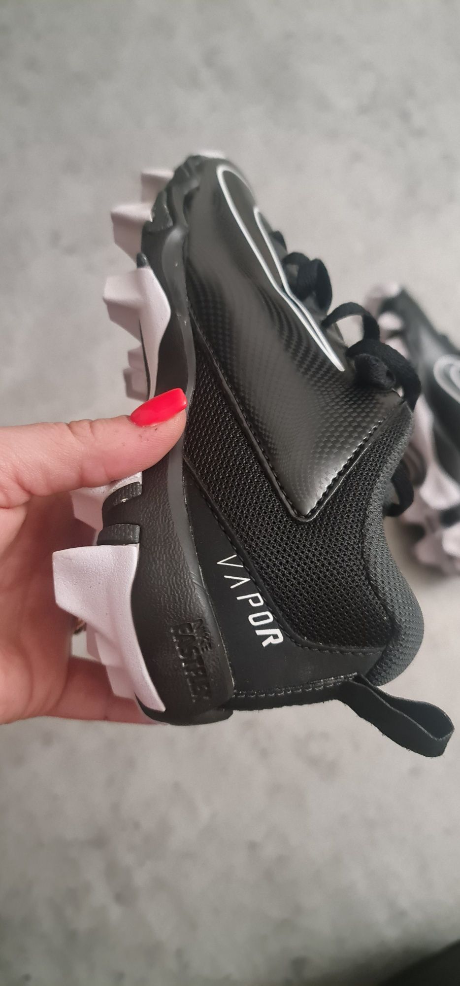 Korki do gry w piłkę nożną Nike r 32