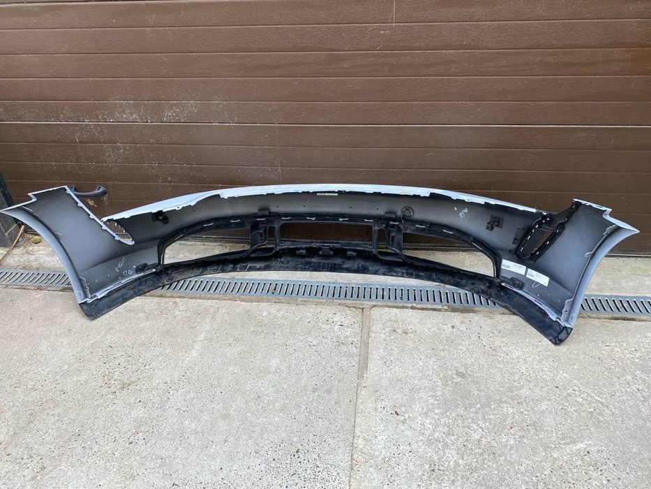 Porsche taycan 9j1 turbo бампер передній