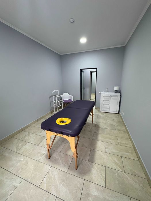 Офісне приміщення в центрі міста по вул. Небесної Сотні