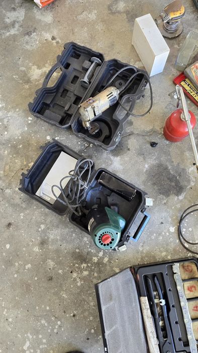 Venda de garagem - Várias Ferramentas