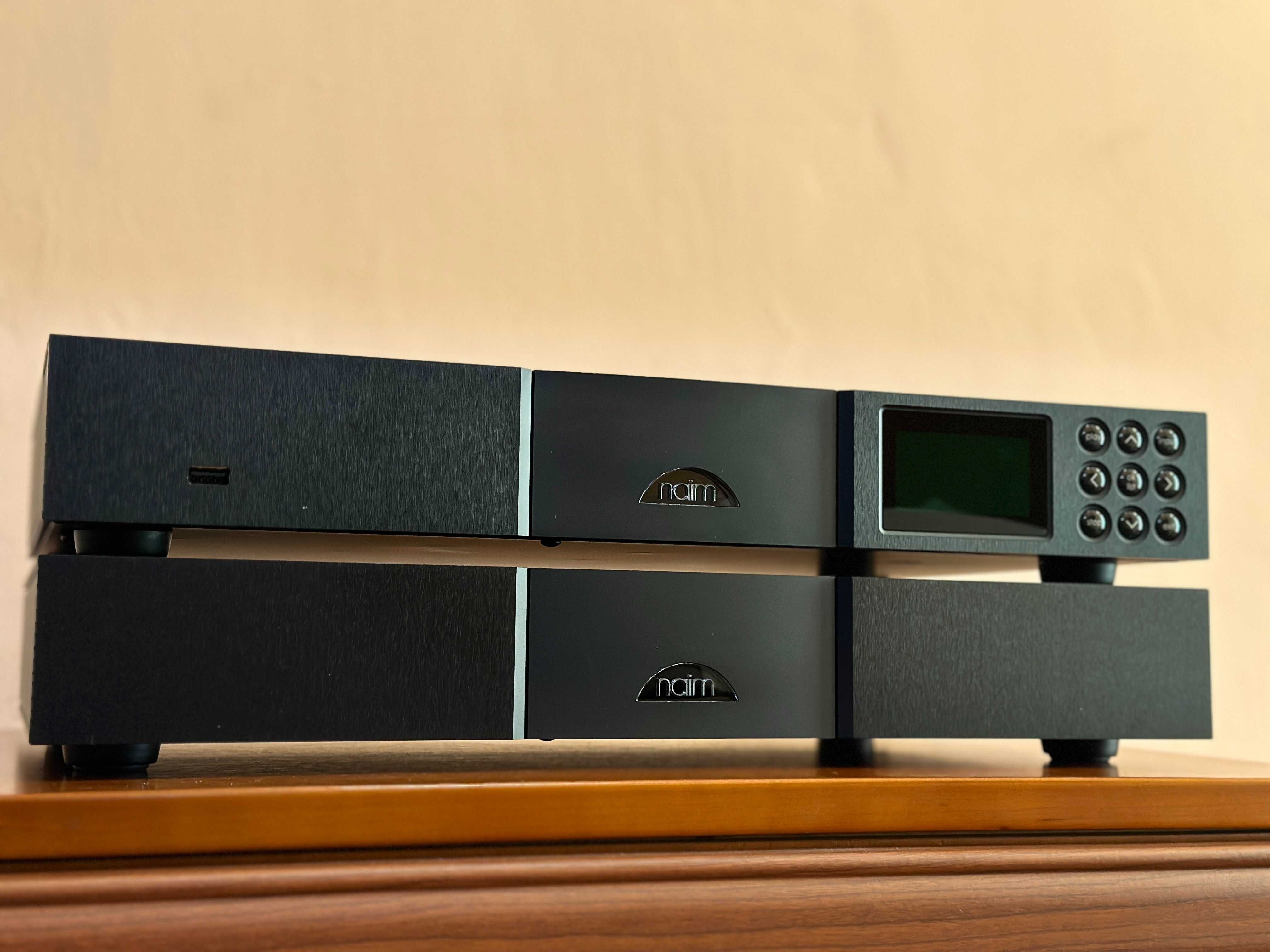 Мережевий стример і ЦАП Naim ND5 XS  з блоком живлення Naim XP5 XS