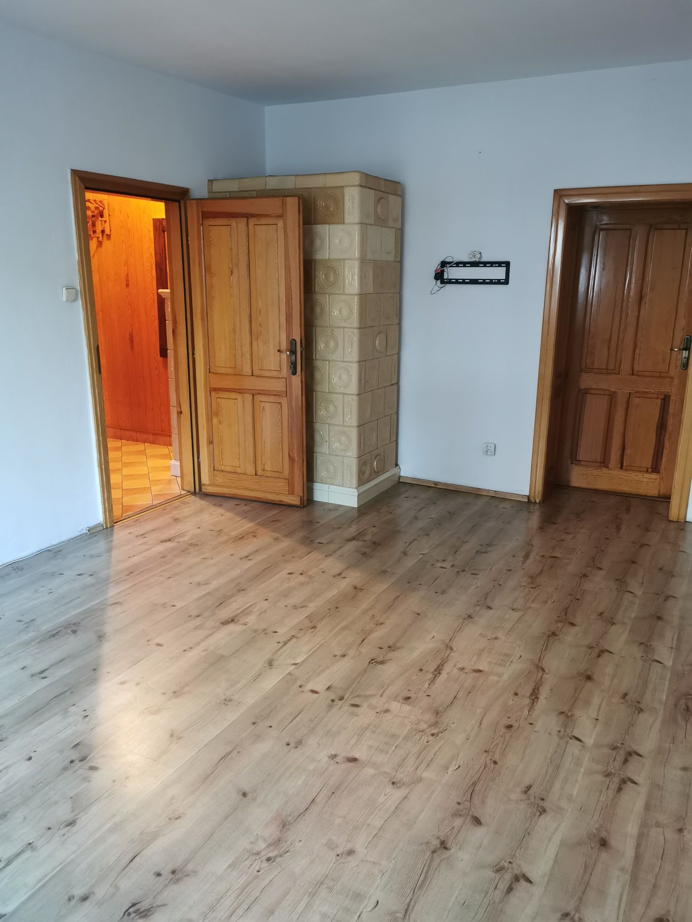 Wynajem mieszkanie w Rawiczu centrum parter ogrzewanie gaz umeblowane