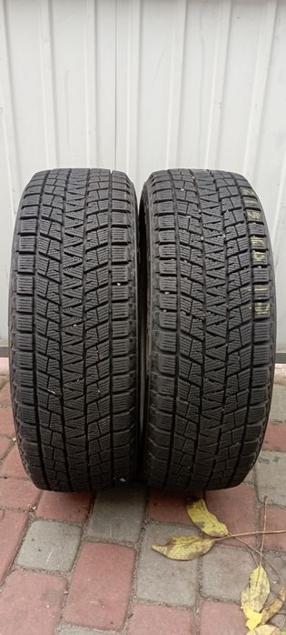 Bridgestone 215 60 r17 2шт шини б'у зимова резина з Європи