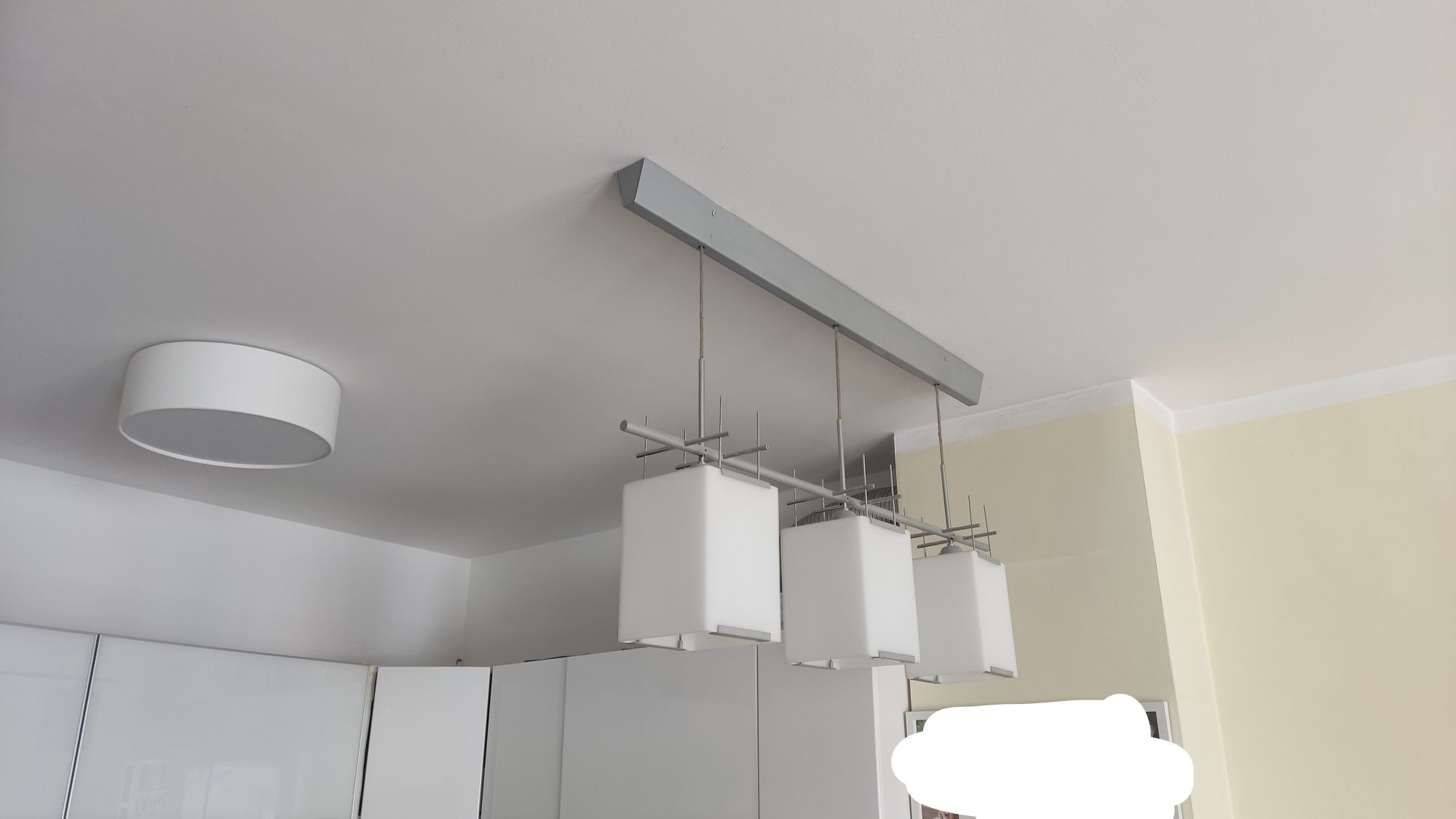 Nowoczesna lampa wisząca np. nad wyspę, barek, blat