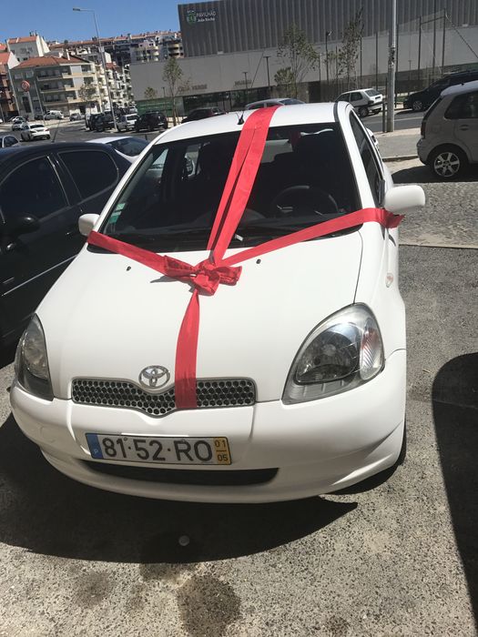 Vendo Yaris como novo