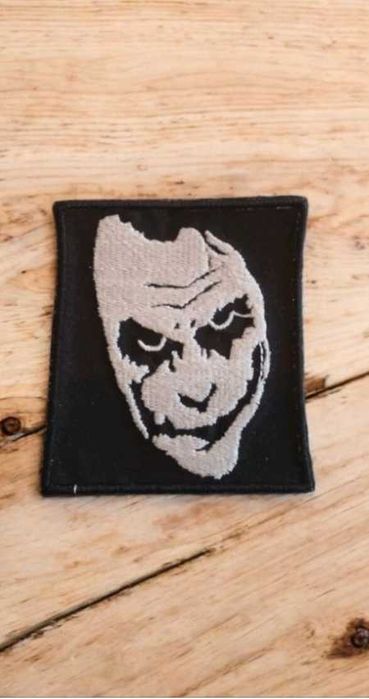 Шевроны на одежду.