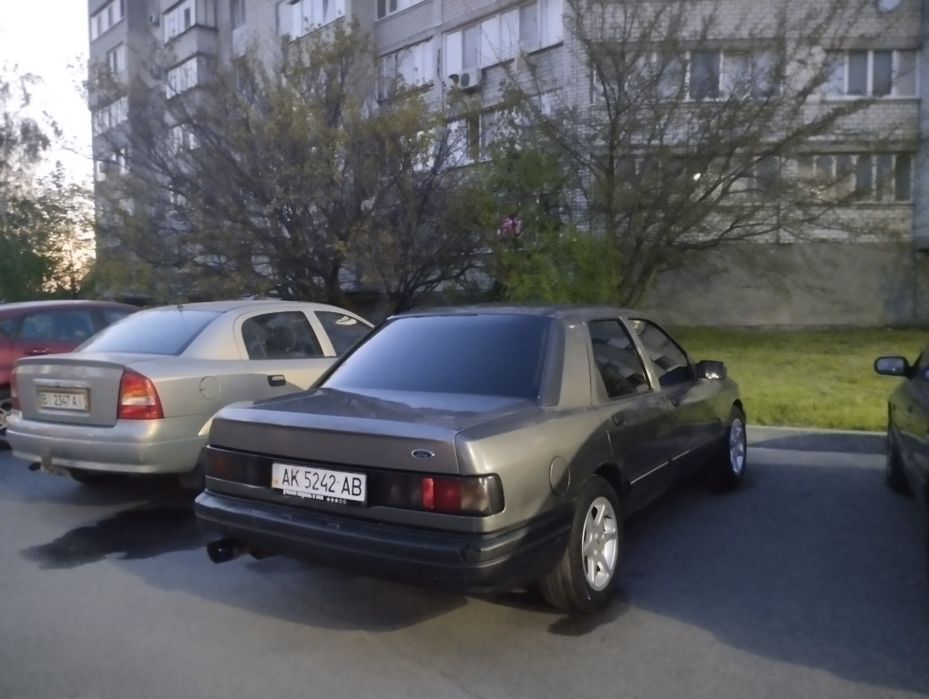 Ford Sierra 2.0 DOHC 1992 ГАЗ/БЕНЗИН